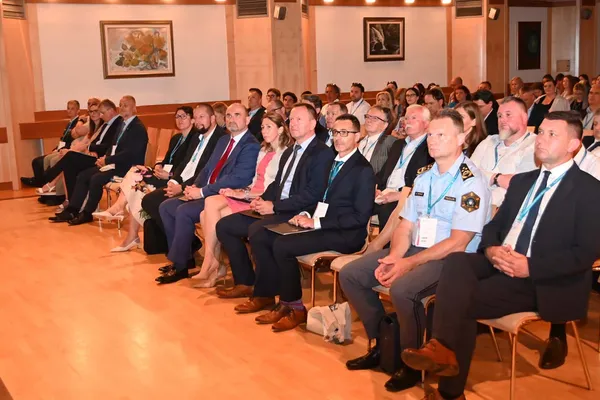 Utrinki s konference