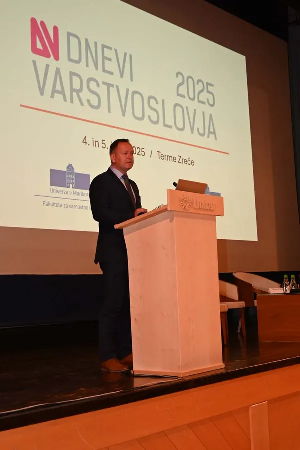 Utrinki s konference
