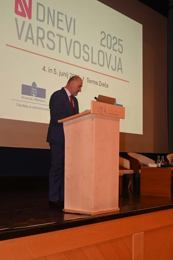 Utrinki s konference