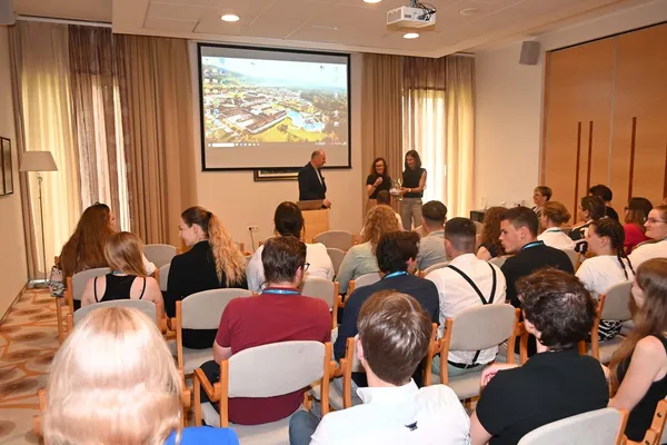 Utrinki s konference