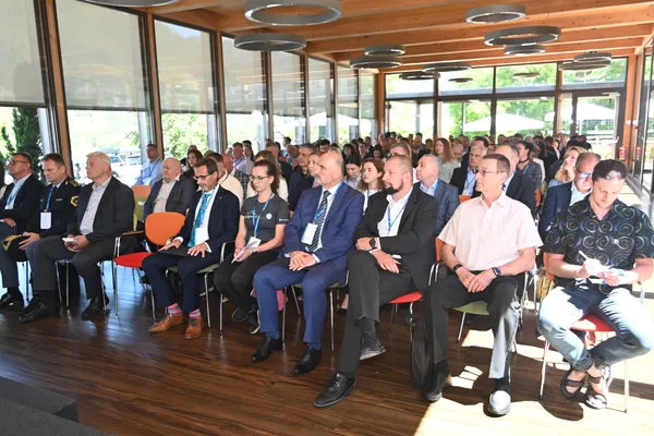 Utrinki s konference