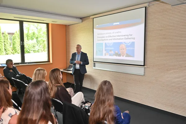 Utrinki s konference