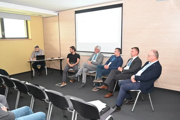 Utrinki s konference
