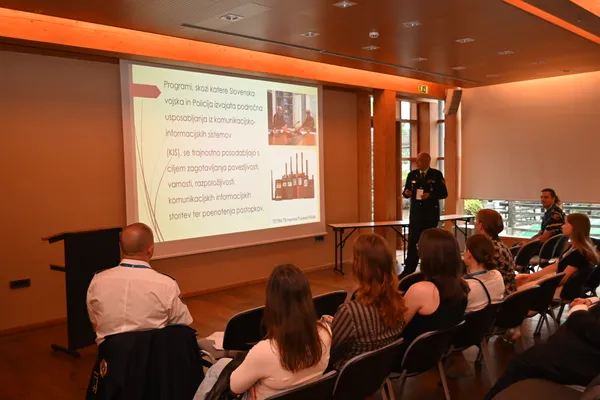 Utrinki s konference