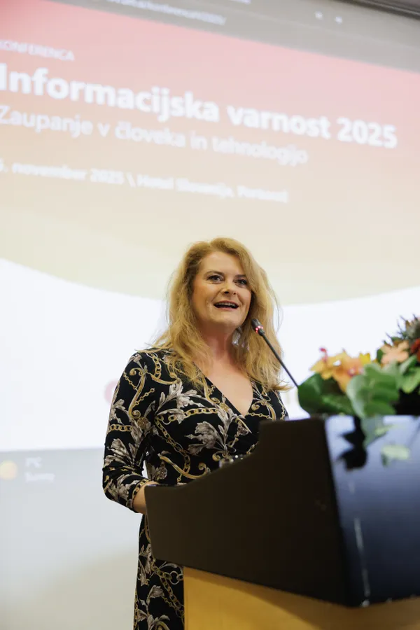 Utrinki s konference