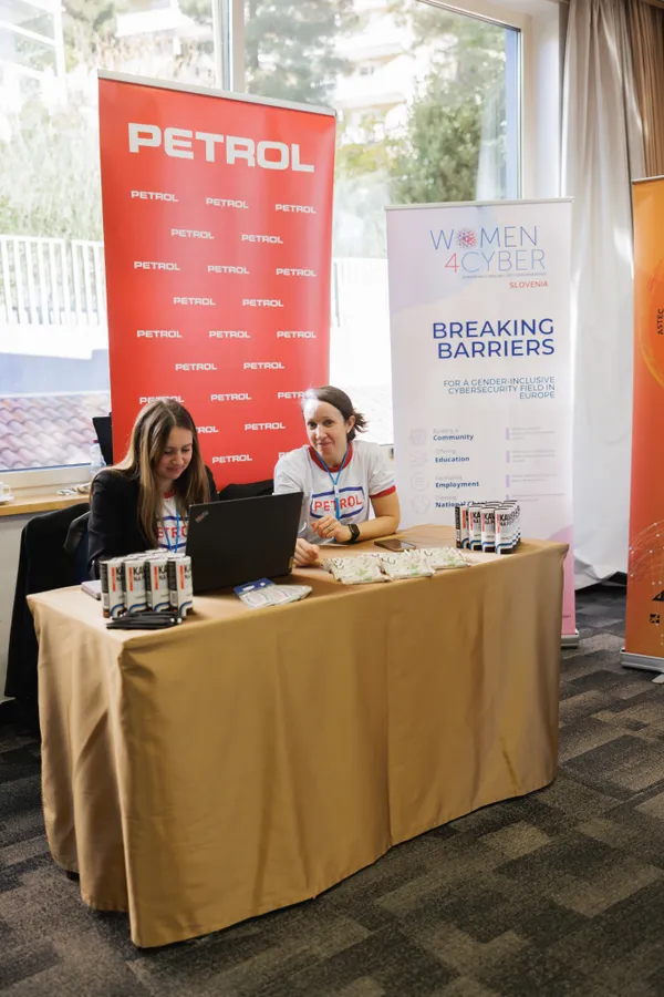 Utrinki s konference